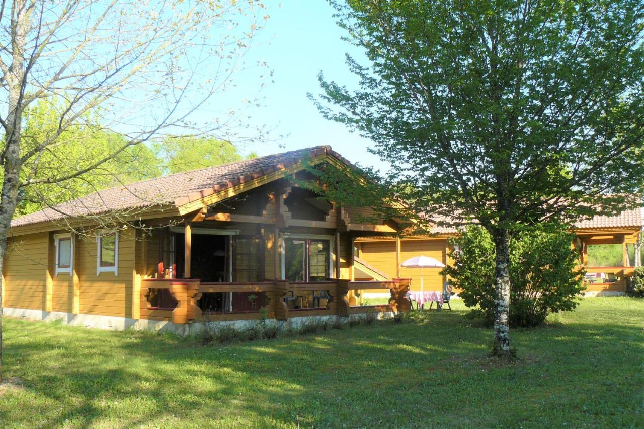 Chalets Du Soleil Mauroux  Exterior foto